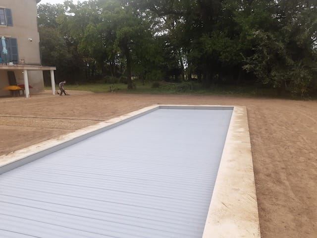cluny paysagiste
aménagement piscine semis